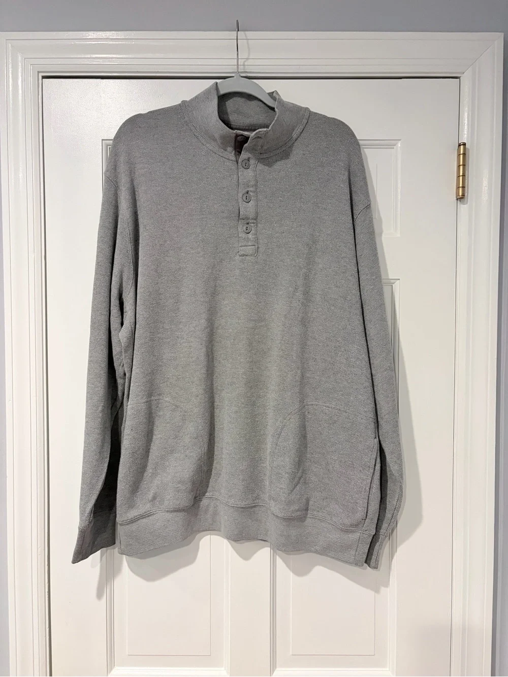 Old Navy Men's Light Gray Henley Crewneck Sweater
